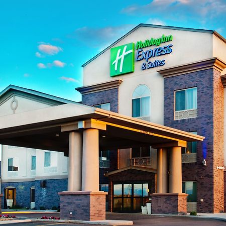 Holiday Inn Express Hotel & Suites Sheldon By Ihg Exterior photo